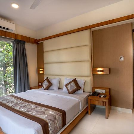 Home2 Suites And Service Apartments, Mumbai Airport Exterior foto
